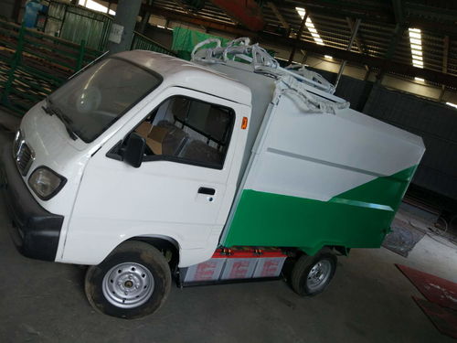 綠色環(huán)衛(wèi)新利器 電動四輪垃圾車引領(lǐng)城市清潔新潮流