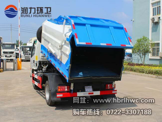 凱馬壓縮式對接垃圾車 城鄉環衛高效轉運的可靠伙伴